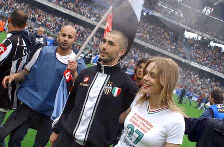 避免持球黏 避免持球黏